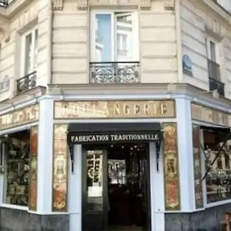Renove Calme Triangle D'or Canal St Martin * Paris