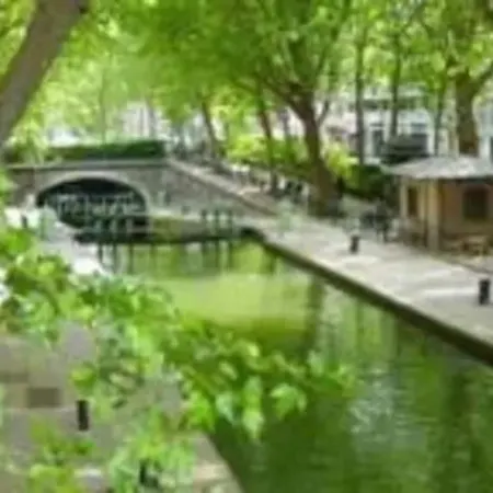 Renove Calme Triangle D'or Canal St Martin Apartment